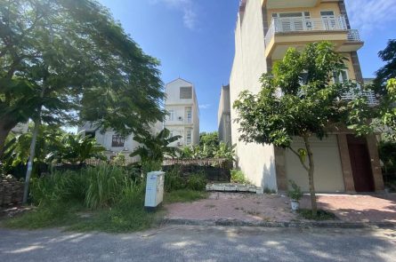 Cần tiền bán gấp lô đất 80m2 vị trí siêu đẹp ngay trung tâm phố nối