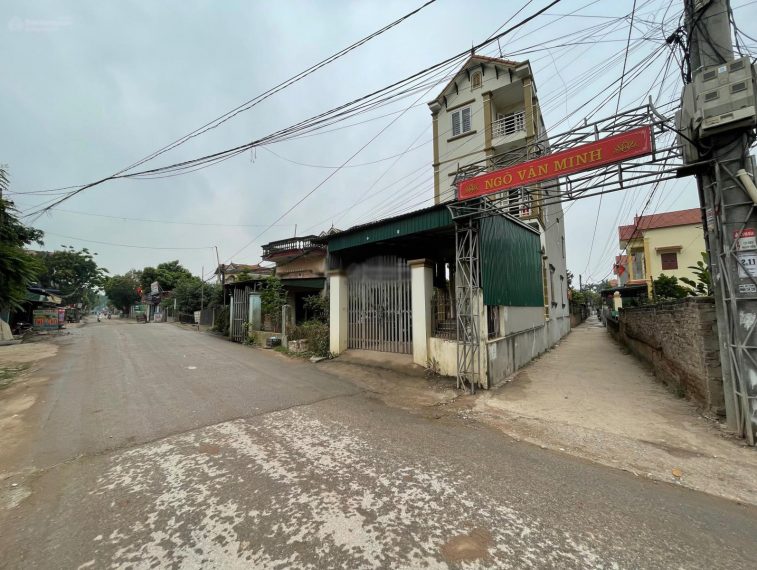 Bán đất đô thị ngõ trục chính Văn Giang, tại Công Luận 2 ngõ ô tô vào. Giá đầu tư