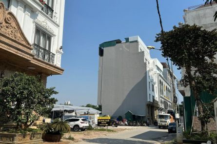 Bán lô đất biệt thự khu 4.3ha vòng xuyến Văn Giang