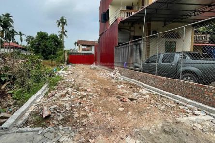 Nhỉnh 100m2 giá 3x triệu/m2. Đường 4m, ngõ thông rẻ nhất Văn Giang
