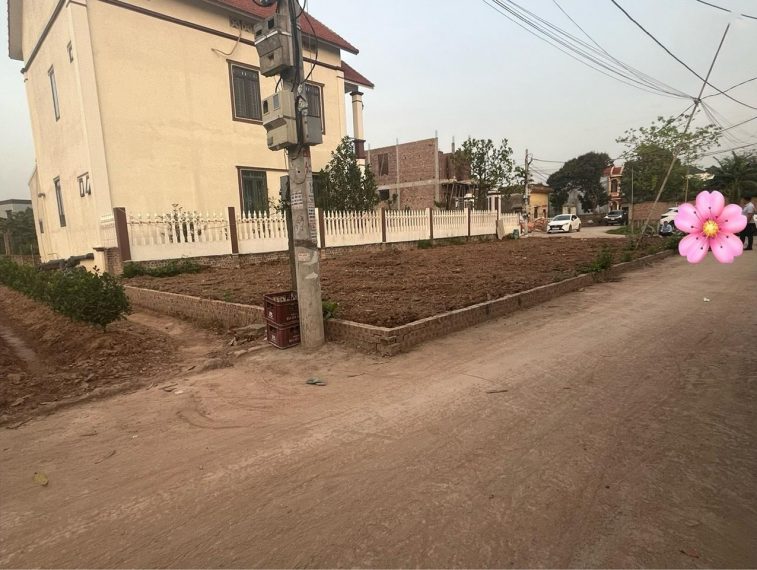 Lô góc 239m chia được 5 lô trục chính gần đường 382 full thổ cư, Yên Phú, Yên Mỹ. mua lãi ngay