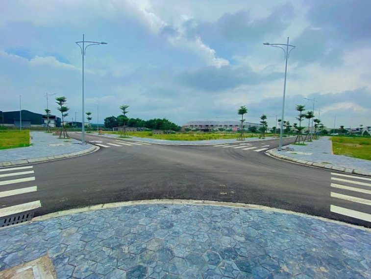 Bán lô đất đấu giá Yên Hòa, Yên Mỹ 100m² – Mặt tiền 5m cực đẹp, bám đường LT 379, gần chợ nông sản