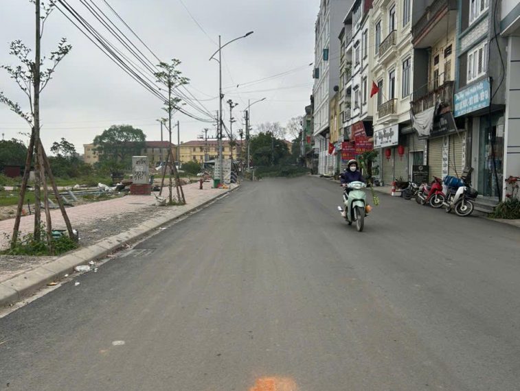 BÁN LÔ GÓC ĐẤU GIÁ LẠC ĐẠO – TRUNG TÂM VĂN LÂM – HƯNG YÊN