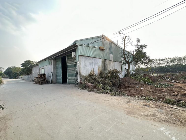 Bán 100m2 mt 6m phía sau view hồ, đường trước đất 8m, chỉ 40m ra tới mốc giới đường đại lộ đông tây