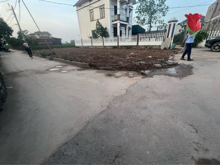 Lô góc 239m chia được 5 lô trục chính gần đường 382 full thổ cư, Yên Phú, Yên Mỹ. mua lãi ngay