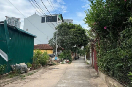 Chính chủ bán lô đất đấu giá tại làng hoa Phụng Công 80,5m2. Vị trí trung tâm, gần trường, chợ