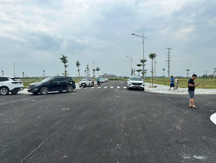 Siêu Phẩm Lô Đất Đấu Giá Vị Trí Kim Cương Ngay Trung Tâm KCN Vân Du – Ân Thi, Hưng Yên