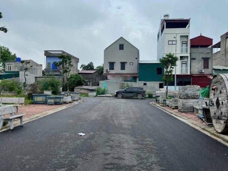 Siêu phẩm đất giãn dân Minh Đức – View vườn hoa, bãi đỗ xe – Giá yêu thương!